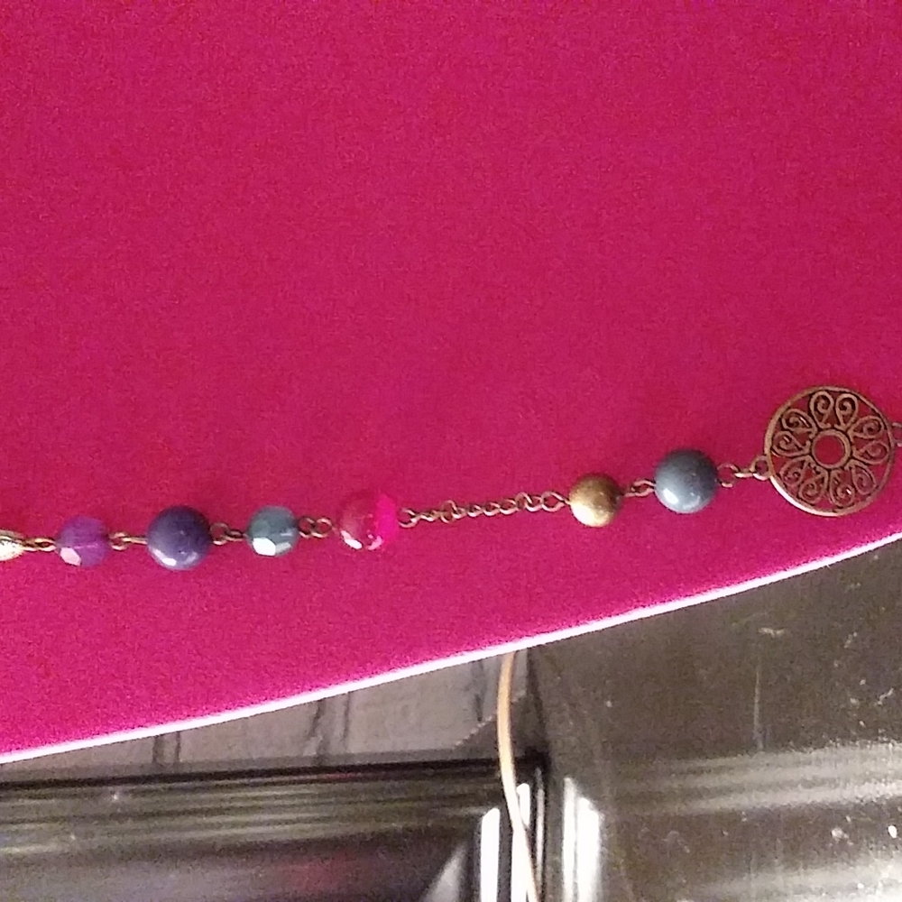 NECKLACE - Picture 2 of 5